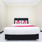 Oyo 1835 Kostel Wood