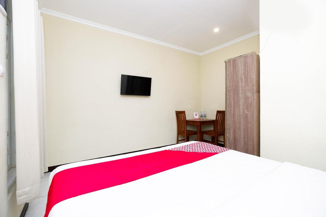 Oyo 1835 Kostel Wood Semarang