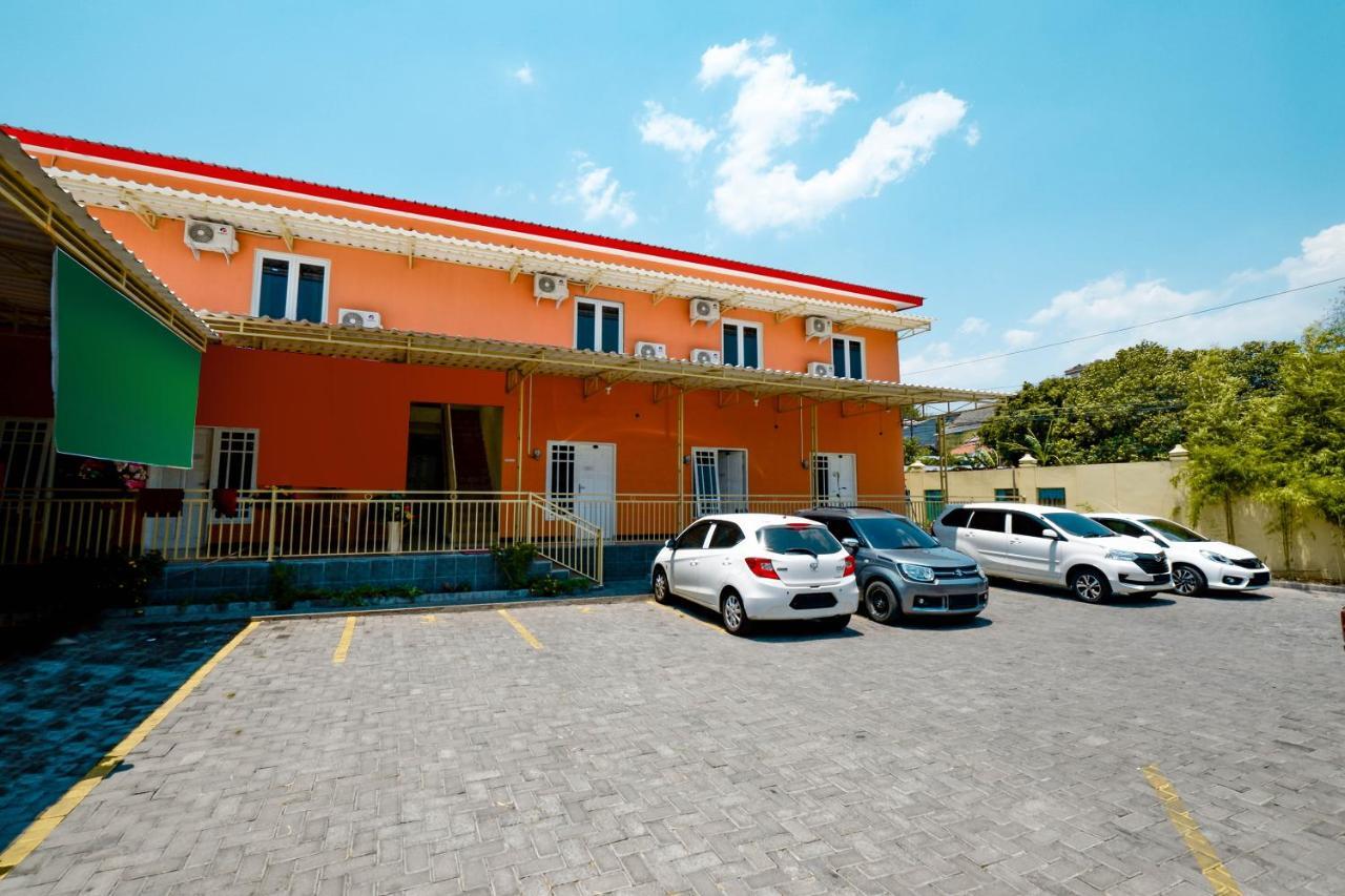 Hotel Oyo 1835 Kostel Wood 2*