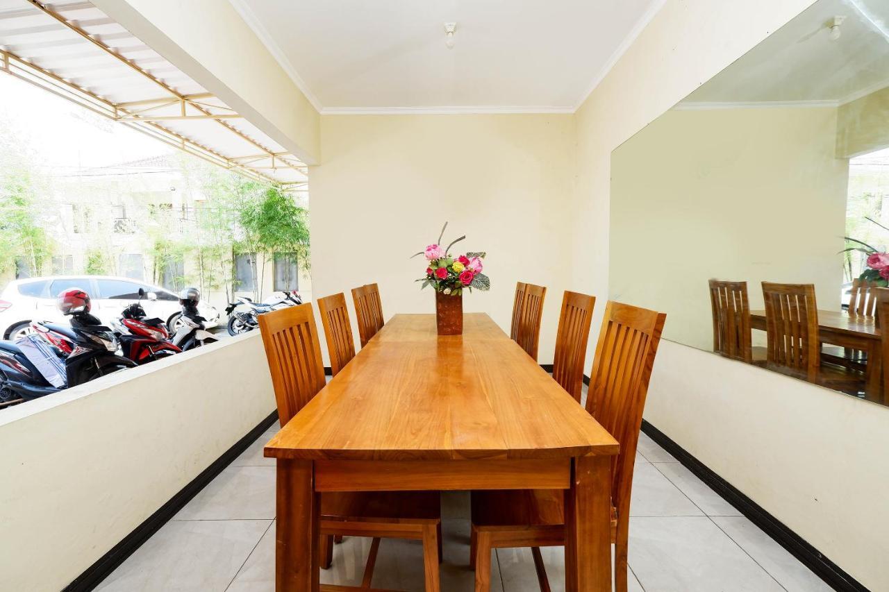 Hotel Oyo 1835 Kostel Wood