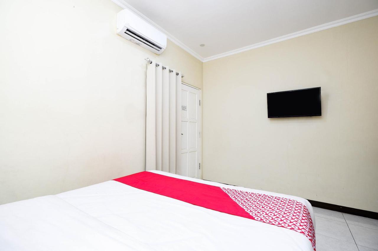 Oyo 1835 Kostel Wood 2*